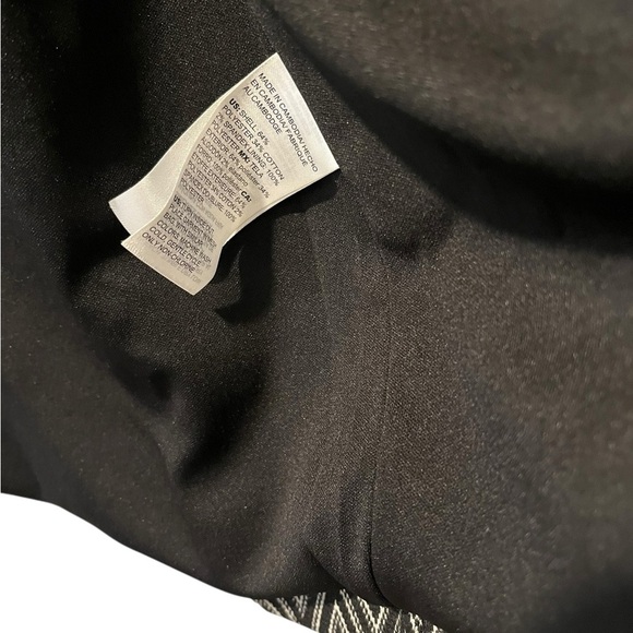 Chico's Black and White Blazer Classic Open-Front Design Women’s Size 2 Work - Picture 5 of 7